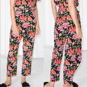 & Other Stories Carot Wrap Cropped Pant